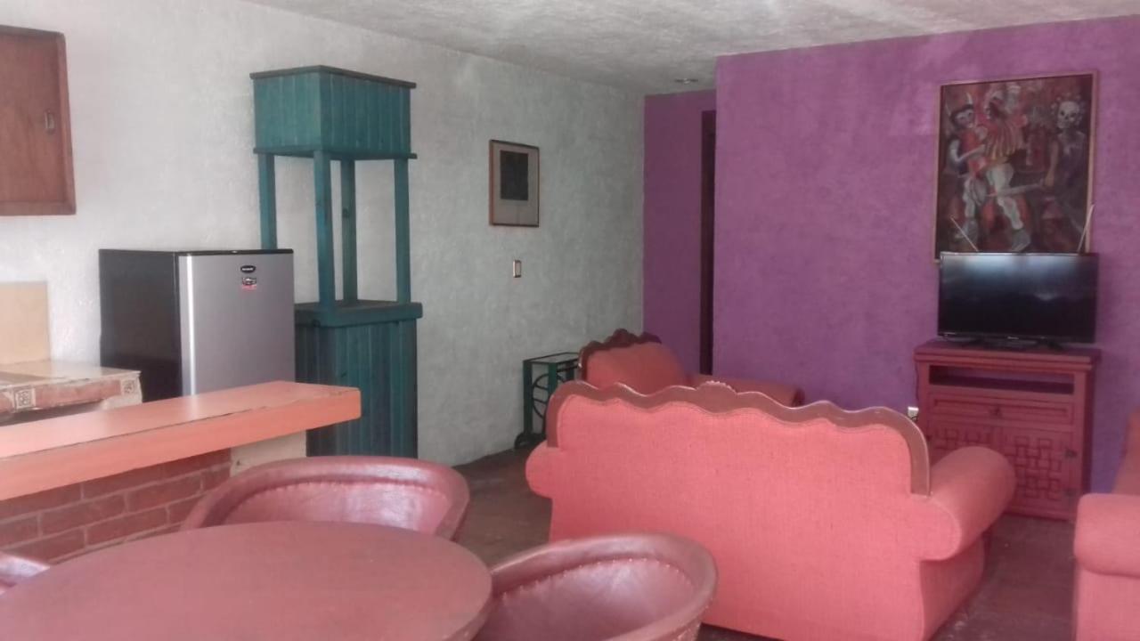 Hotel Las Fumarolas De Don Goyo 촐룰라 외부 사진