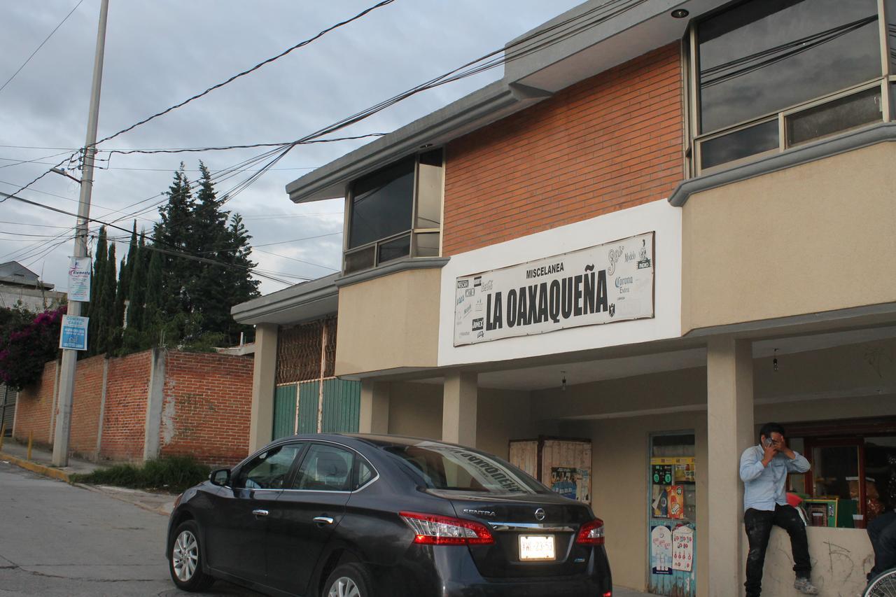 Hotel Las Fumarolas De Don Goyo 촐룰라 외부 사진