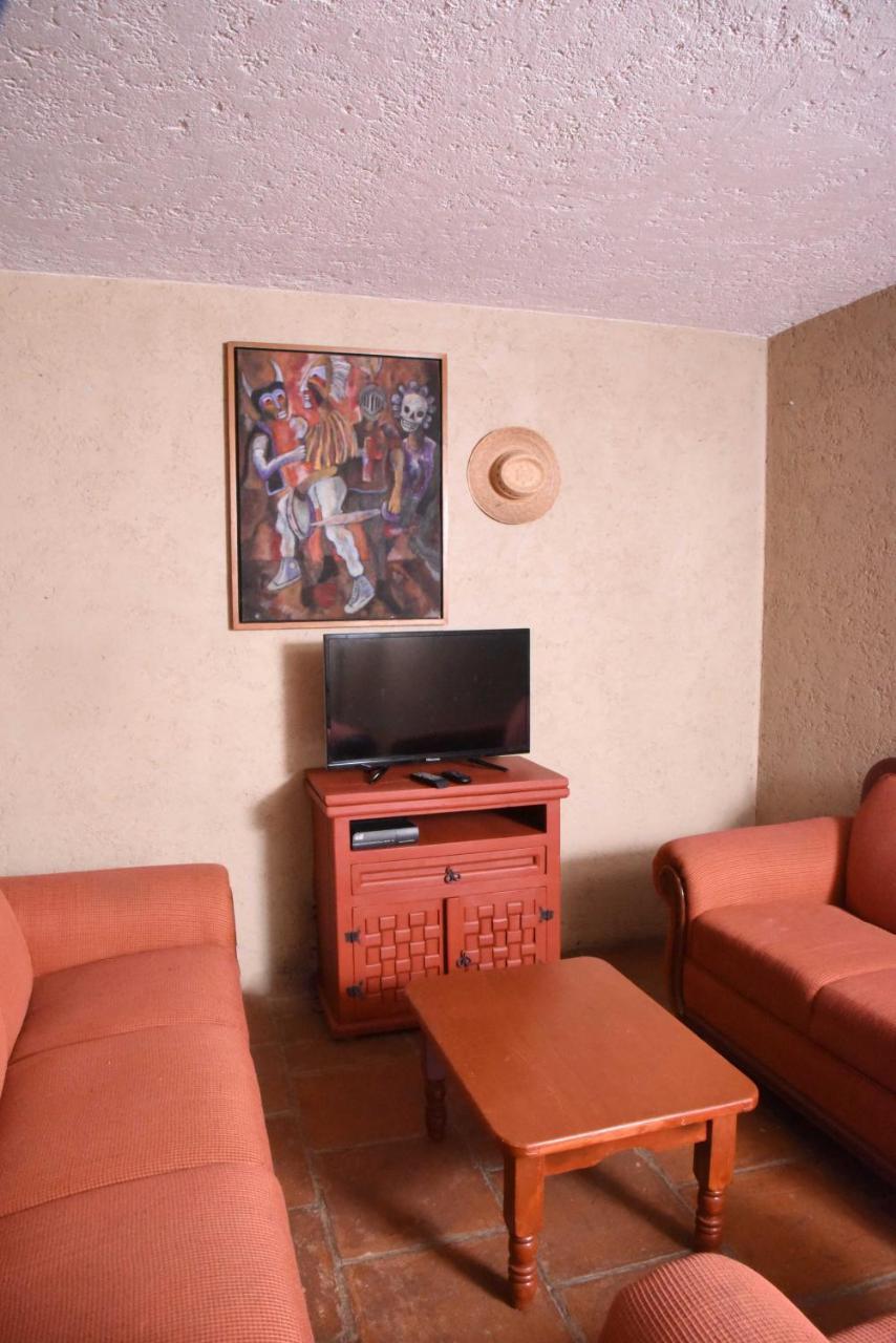 Hotel Las Fumarolas De Don Goyo 촐룰라 외부 사진