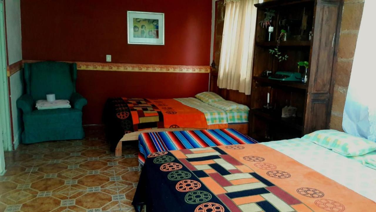 Hotel Las Fumarolas De Don Goyo 촐룰라 외부 사진